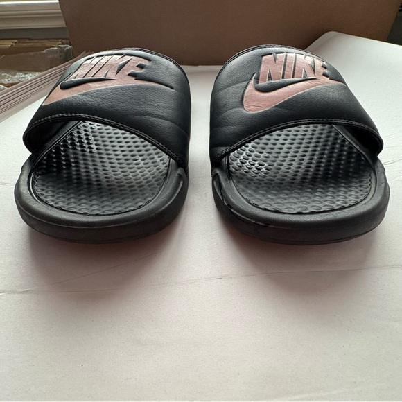 Nike Benassi Black Rose Gold Slide Sandals Size 10 Women - Picture 8 of 16